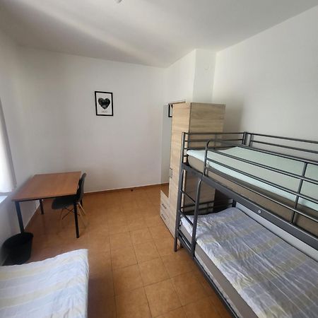 Rooms4Rest Popularna - Private Rooms For Tourists - Atr Consulting Sp, Z O,O, Warszawa Exteriör bild