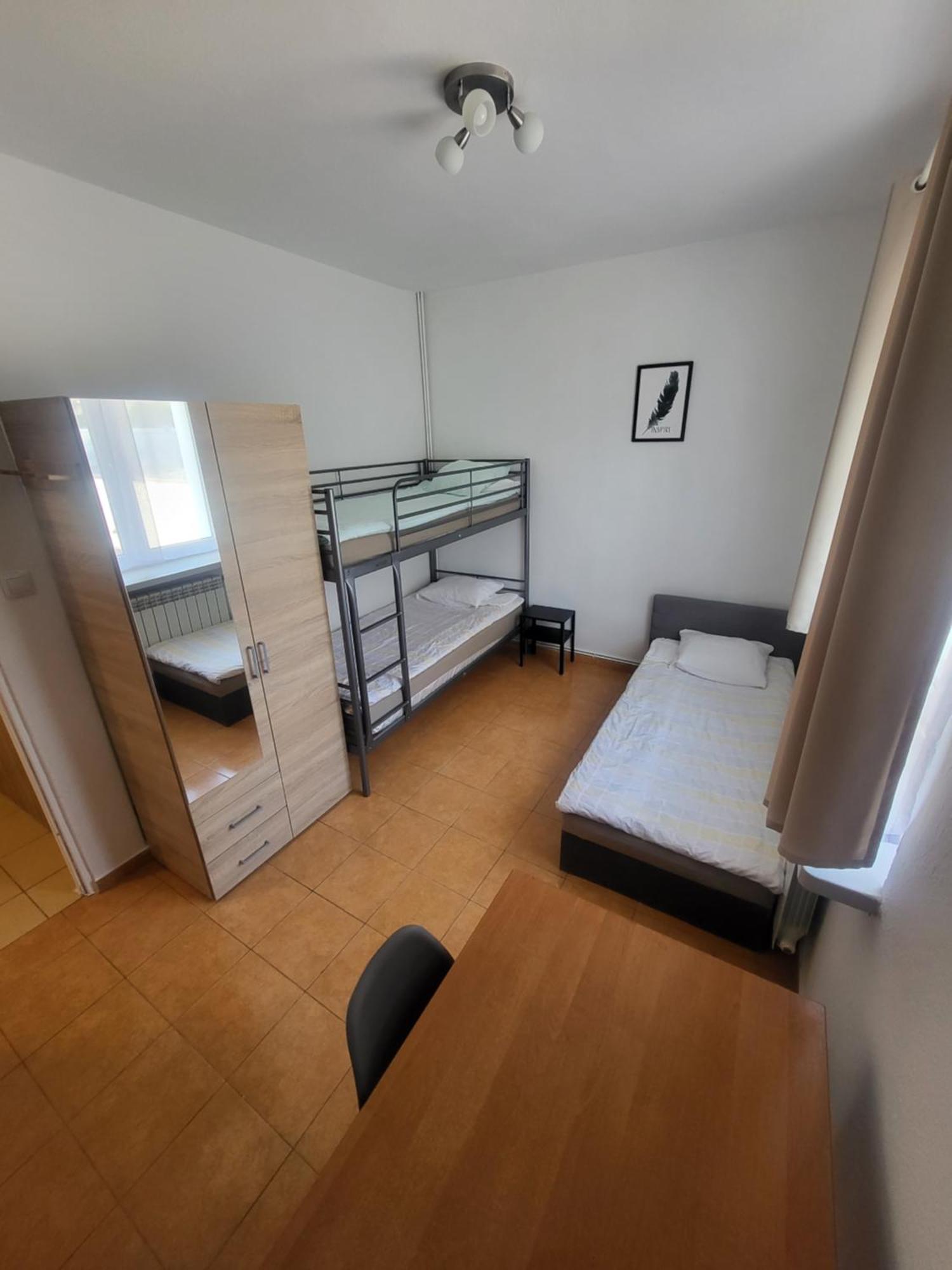 Rooms4Rest Popularna - Private Rooms For Tourists - Atr Consulting Sp, Z O,O, Warszawa Exteriör bild