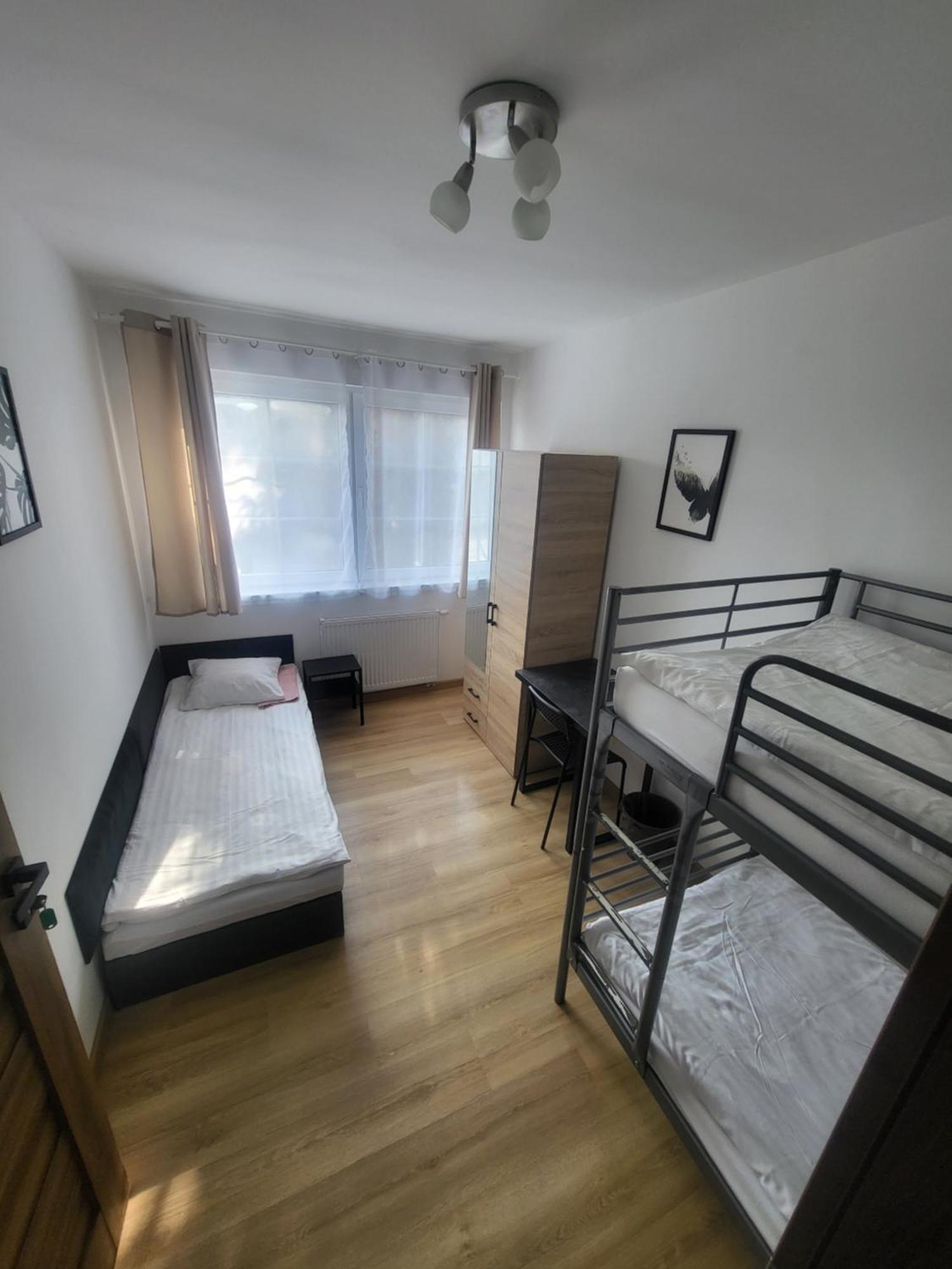 Rooms4Rest Popularna - Private Rooms For Tourists - Atr Consulting Sp, Z O,O, Warszawa Exteriör bild