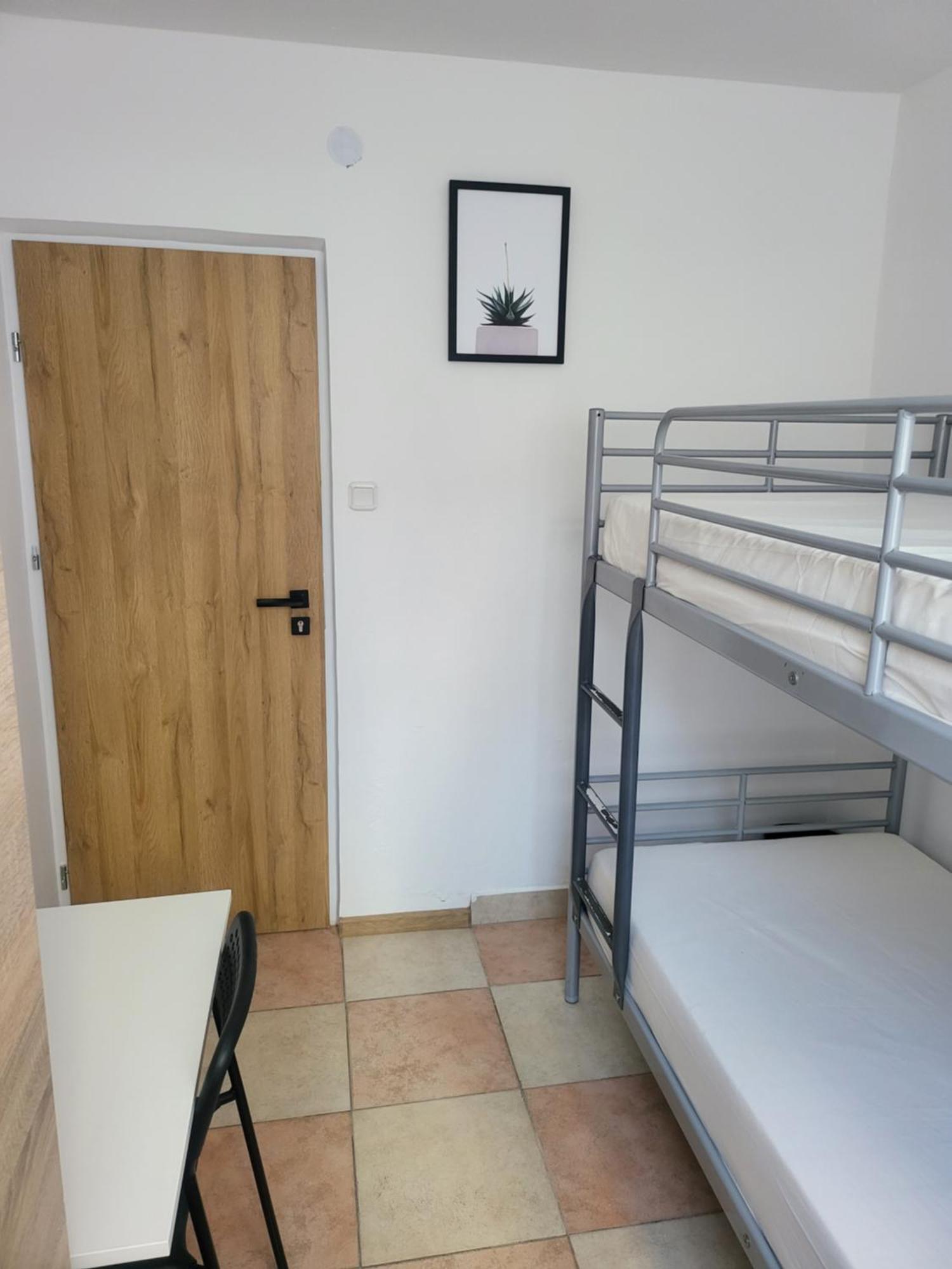 Rooms4Rest Popularna - Private Rooms For Tourists - Atr Consulting Sp, Z O,O, Warszawa Exteriör bild