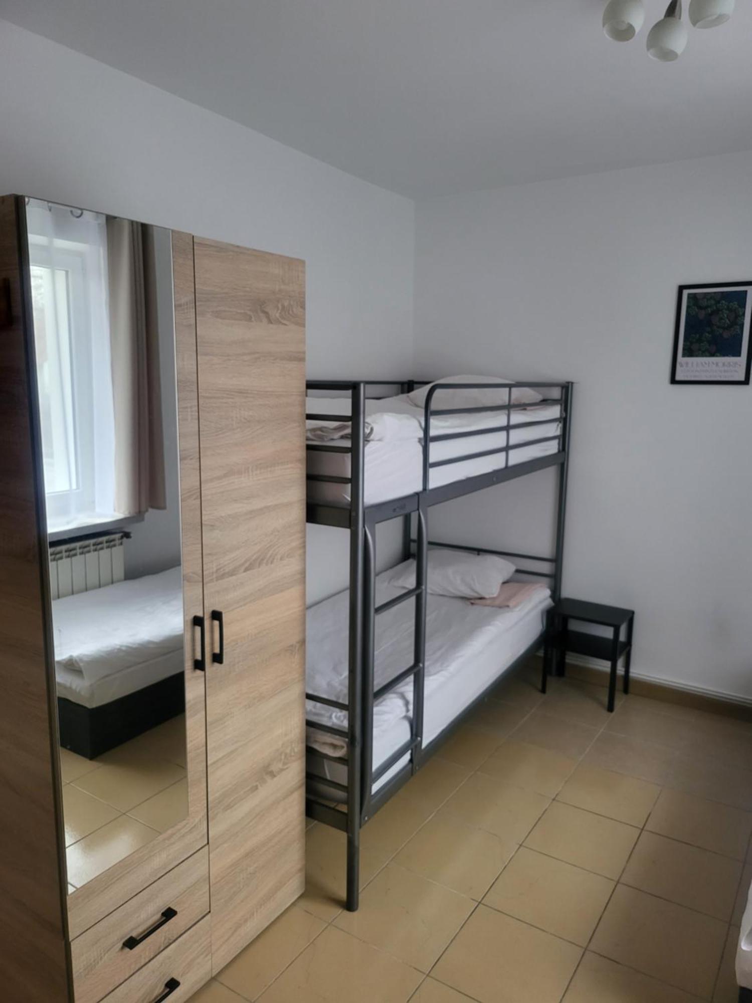 Rooms4Rest Popularna - Private Rooms For Tourists - Atr Consulting Sp, Z O,O, Warszawa Exteriör bild
