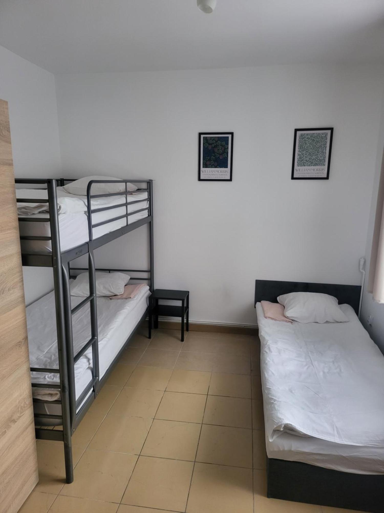 Rooms4Rest Popularna - Private Rooms For Tourists - Atr Consulting Sp, Z O,O, Warszawa Exteriör bild