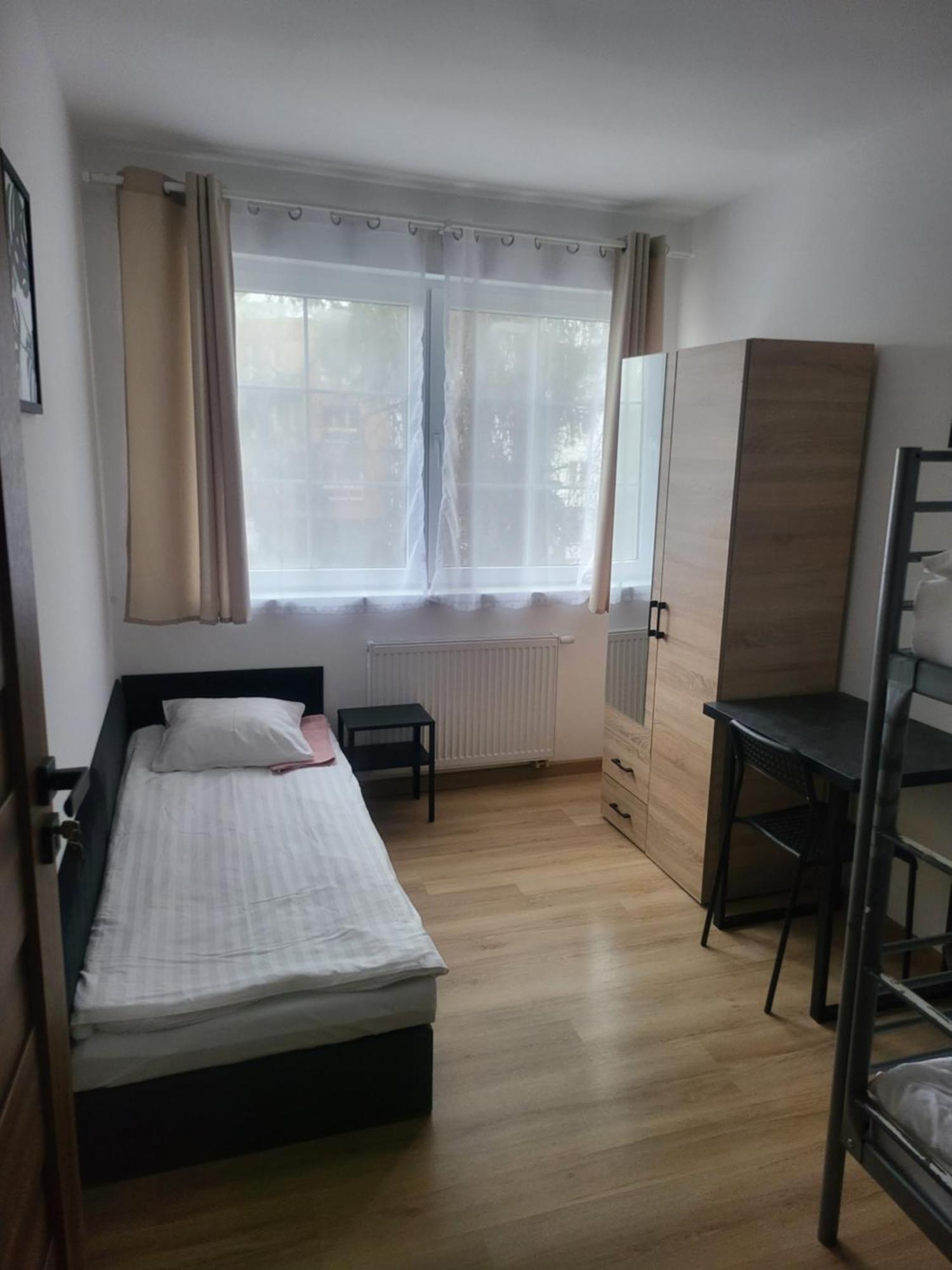 Rooms4Rest Popularna - Private Rooms For Tourists - Atr Consulting Sp, Z O,O, Warszawa Exteriör bild
